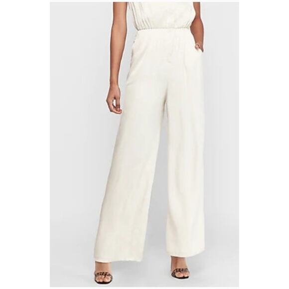 New NWT Express x Karla Sleeveless Satin Look Wide Leg Jumpsuit In Ivory XL - Picture 14 of 14